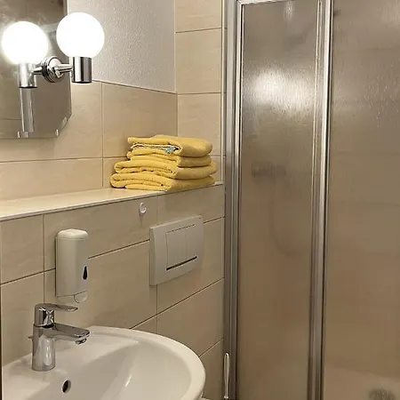 Garni Zu Melchendorf 3*